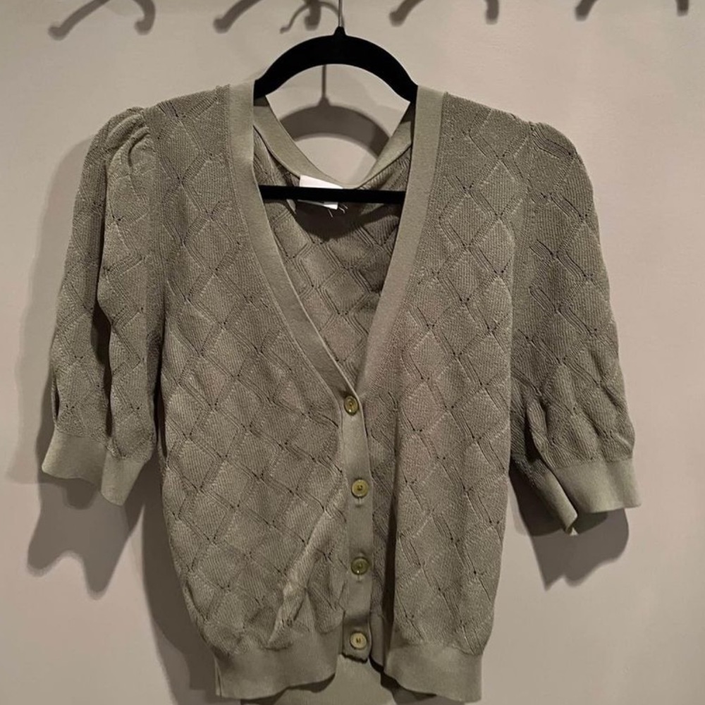 Aritzia Zara Garage